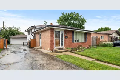 4511 W Howdy Lane W, Alsip, IL 60803 - Photo 1