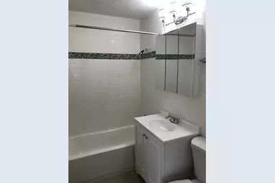 10S473 Echo Lane #9, Willowbrook, IL 60527 - Photo 7