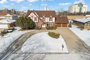 19W140 Ave Chateaux, Oak Brook, IL 60523 - Photo 33