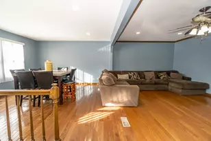 45W962 Plank Rd, Hampshire, IL 60140 - Photo 3