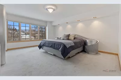 395 Blue Ash Drive, Buffalo Grove, IL 60089 - Photo 17