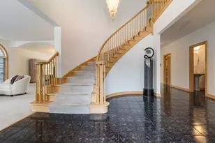 395 Blue Ash Dr, Buffalo Grove, IL 60089 - Photo 3