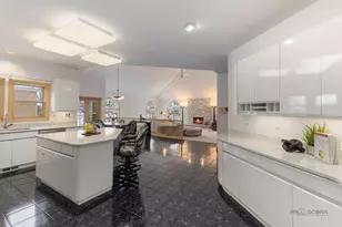 395 Blue Ash Dr, Buffalo Grove, IL 60089 - Photo 13