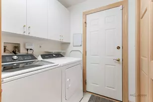 395 Blue Ash Dr, Buffalo Grove, IL 60089 - Photo 15