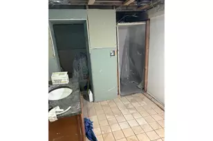 2107 W 70th Pl, Chicago, IL 60636 - Photo 17