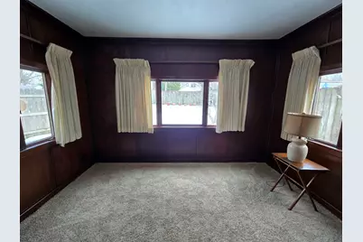 423 N Highland Avenue, Rockford, IL 61107 - Photo 9