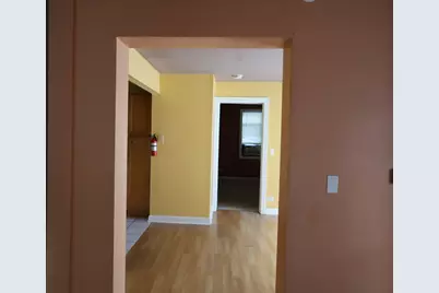 2911 Emmaus Avenue, Zion, IL 60099 - Photo 9