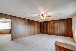 601 E Porter Ave, Watseka, IL 60970 - Photo 7