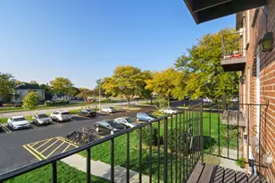 109 W Elk Trail, Carol Stream, IL 60188 - Photo 3