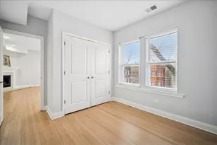 7411 N Hoyne Ave, Chicago, IL 60645 - Photo 15