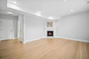 7411 N Hoyne Ave, Chicago, IL 60645 - Photo 3