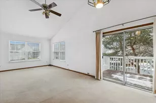 1025 Castleshire Dr, Woodstock, IL 60098 - Photo 3