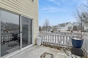 1025 Castleshire Dr, Woodstock, IL 60098 - Photo 19