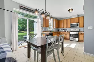 8317 Pembridge Ct, Joliet, IL 60431 - Photo 7