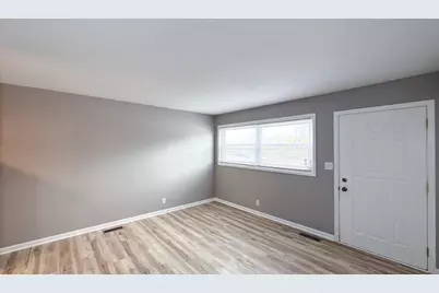 1703 Hedge Road, Champaign, IL 61821 - Photo 3