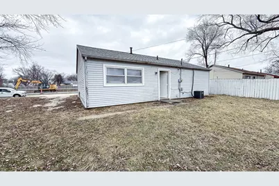 1703 Hedge Road, Champaign, IL 61821 - Photo 17