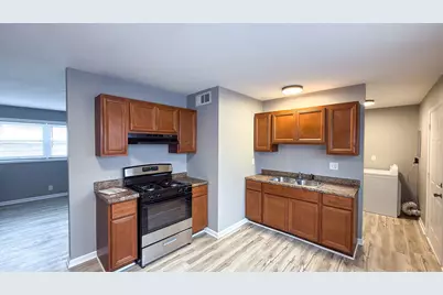 1703 Hedge Road, Champaign, IL 61821 - Photo 5