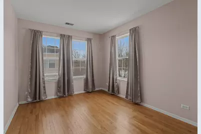 570 N Triumph Court, Hainesville, IL 60073 - Photo 13