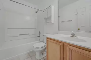 570 N Triumph Ct, Hainesville, IL 60073 - Photo 15