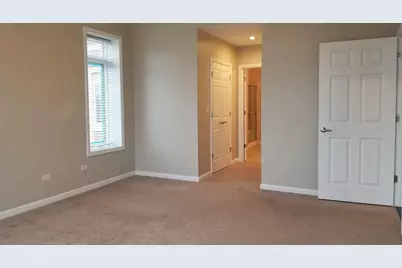 5036 W Pensacola Avenue #402, Chicago, IL 60641 - Photo 9