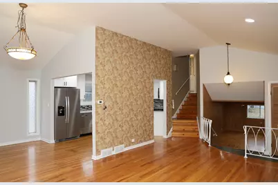 9622 Kildare Avenue, Skokie, IL 60076 - Photo 7