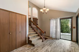 183 Brookside Dr, Elgin, IL 60123 - Photo 5