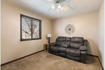 183 Brookside Drive, Elgin, IL 60123 - Photo 19