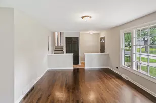 3316 Birchwood Dr, Hazel Crest, IL 60429 - Photo 5