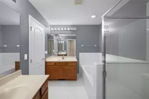 150 Fulbright Ln, Schaumburg, IL 60194 - Photo 19