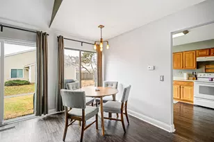 766 Colorado Ct, Carol Stream, IL 60188 - Photo 9