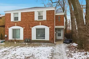 6415 N Drake Ave, Lincolnwood, IL 60712 - Photo 1