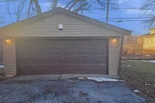 16628 Winchester Ave, Markham, IL 60428 - Photo 5