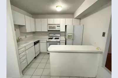 230 E Ontario Street #2405, Chicago, IL 60611 - Photo 3