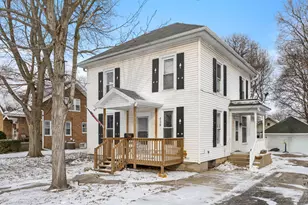 436 W Washington St, Marengo, IL 60152 - Photo 1