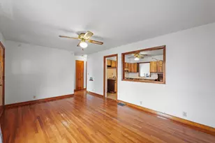 811 W Harvard St, Champaign, IL 61820 - Photo 11