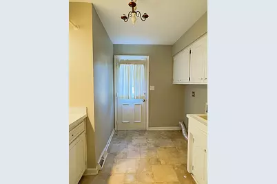 19W084 N Chateaux Avenue, Oak Brook, IL 60523 - Photo 23