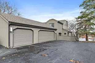 225 Shoreline Rd, Lake Barrington, IL 60010 - Photo 3