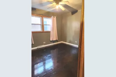 11027 S Avenue M, Chicago, IL 60617 - Photo 7