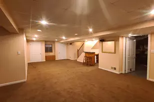 43W951 Fox Hill Ct, Saint Charles, IL 60175 - Photo 7