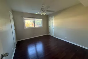 109 Central Ave, Roselle, IL 60172 - Photo 9