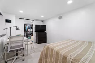 40 N Tower Rd, Oak Brook, IL 60523 - Photo 13