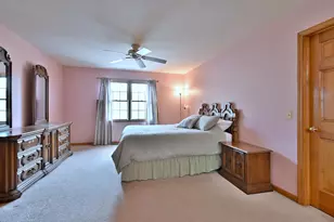 27W225 Ash Ct, Winfield, IL 60190 - Photo 17