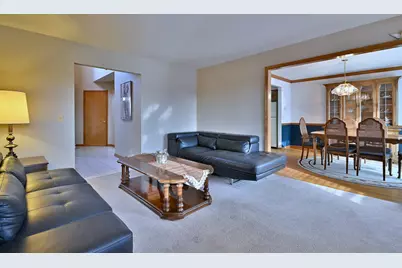 27W225 Ash Court, Winfield, IL 60190 - Photo 5