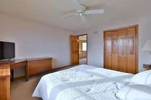 27W225 Ash Ct, Winfield, IL 60190 - Photo 23