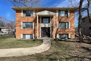 901 E Chicago Ave, Naperville, IL 60540 - Photo 1