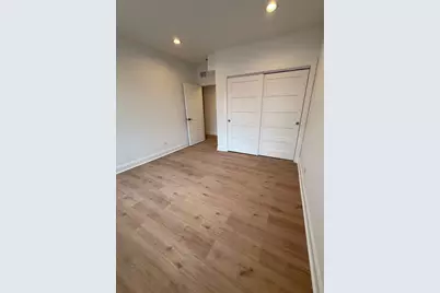 7841 S Essex Avenue #1S, Chicago, IL 60649 - Photo 11