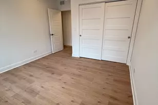 7841 S Essex Ave, Chicago, IL 60649 - Photo 11