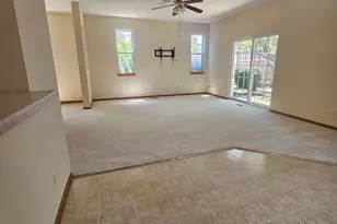1111 Colonial Dr, Joliet, IL 60432 - Photo 5