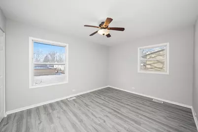 7652 Catalpa Avenue, Woodridge, IL 60517 - Photo 11