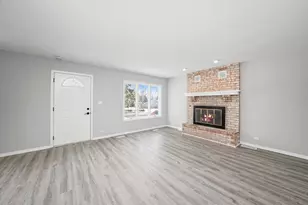 7652 Catalpa Ave, Woodridge, IL 60517 - Photo 7